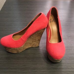 coral color cork wedges